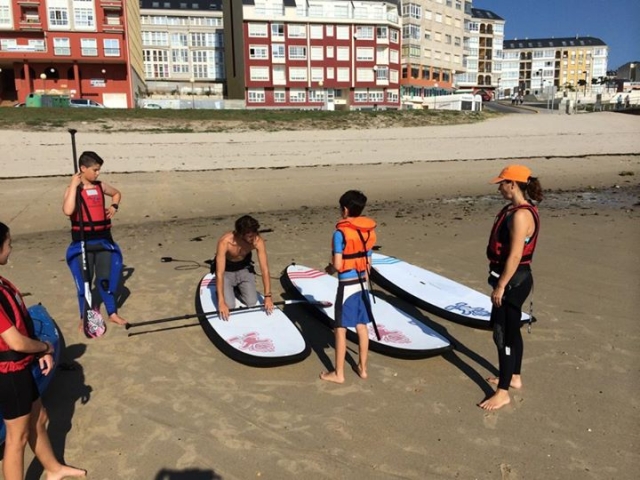 aprendiendo paddle surf